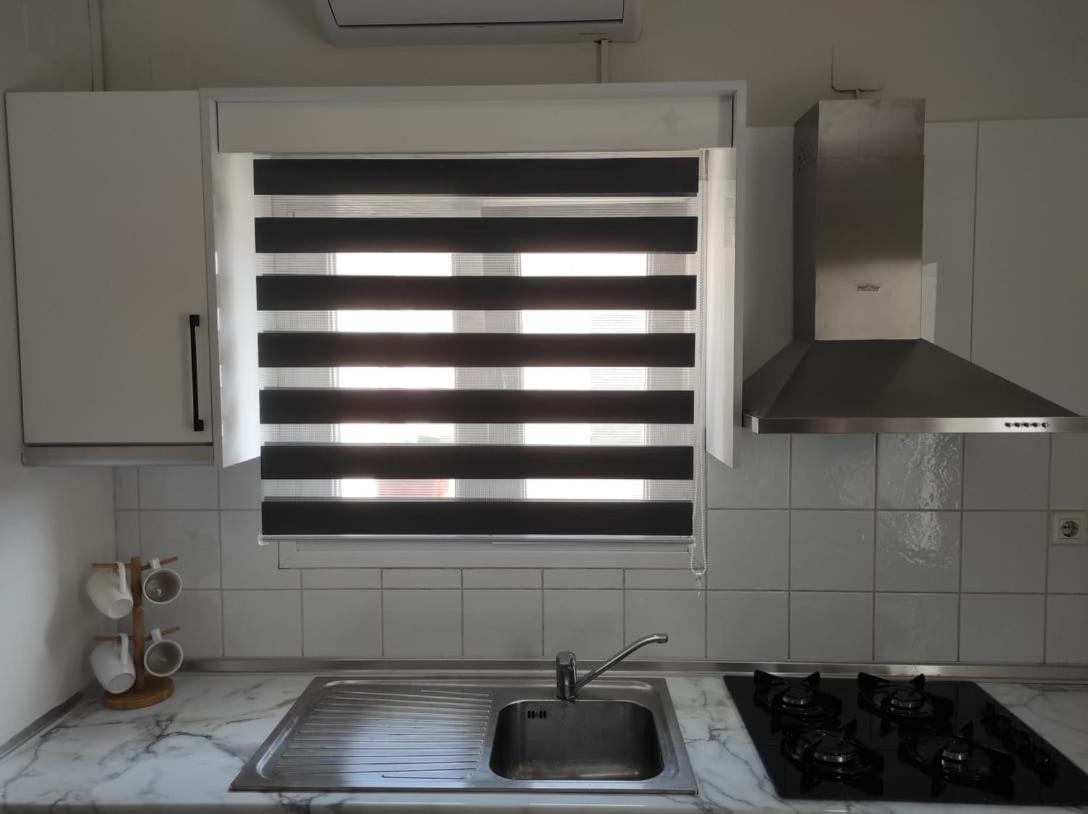 Ina'S Apartments เลฟคิมมี ภายนอก รูปภาพ