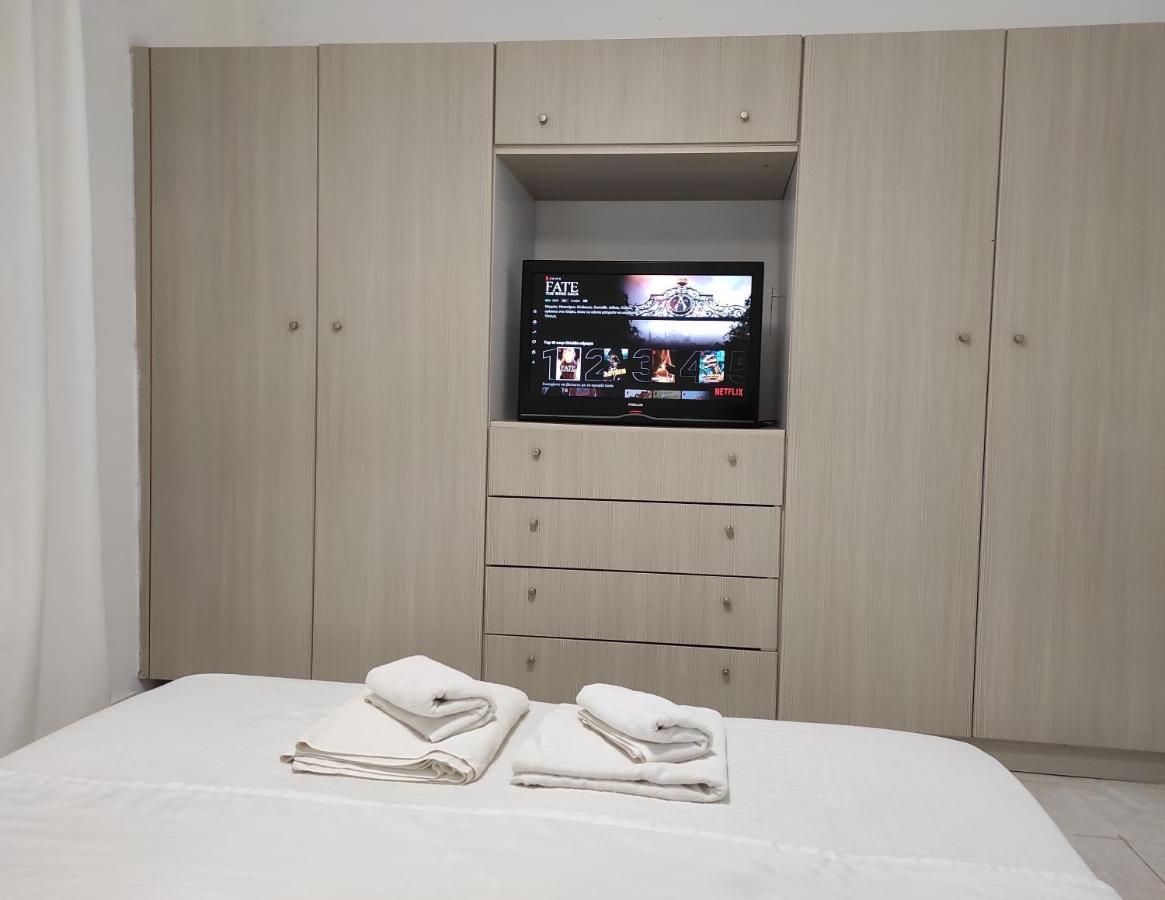 Ina'S Apartments เลฟคิมมี ภายนอก รูปภาพ